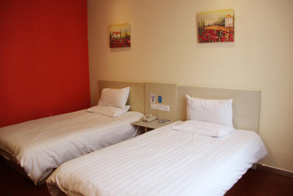 Hanting Express Shanghai Songjiang North Renmin Road Rum bild