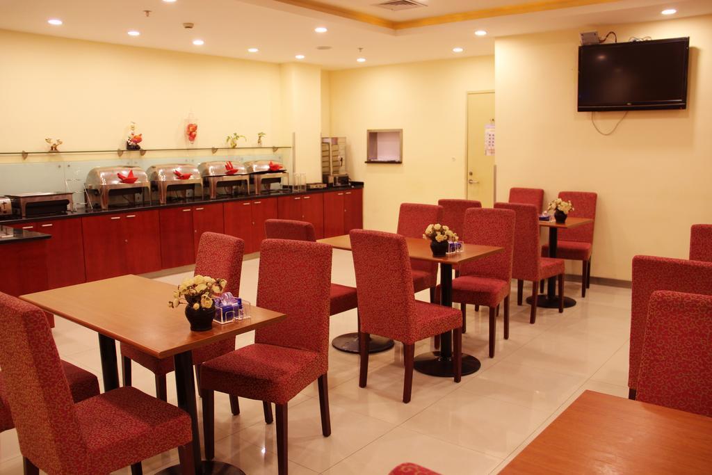 Hanting Express Shanghai Songjiang North Renmin Road Exteriör bild